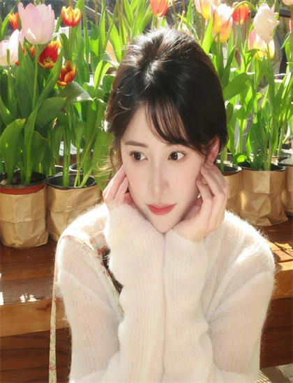 女人兩腿扒開圖片大全_亞洲精品無AMM毛片